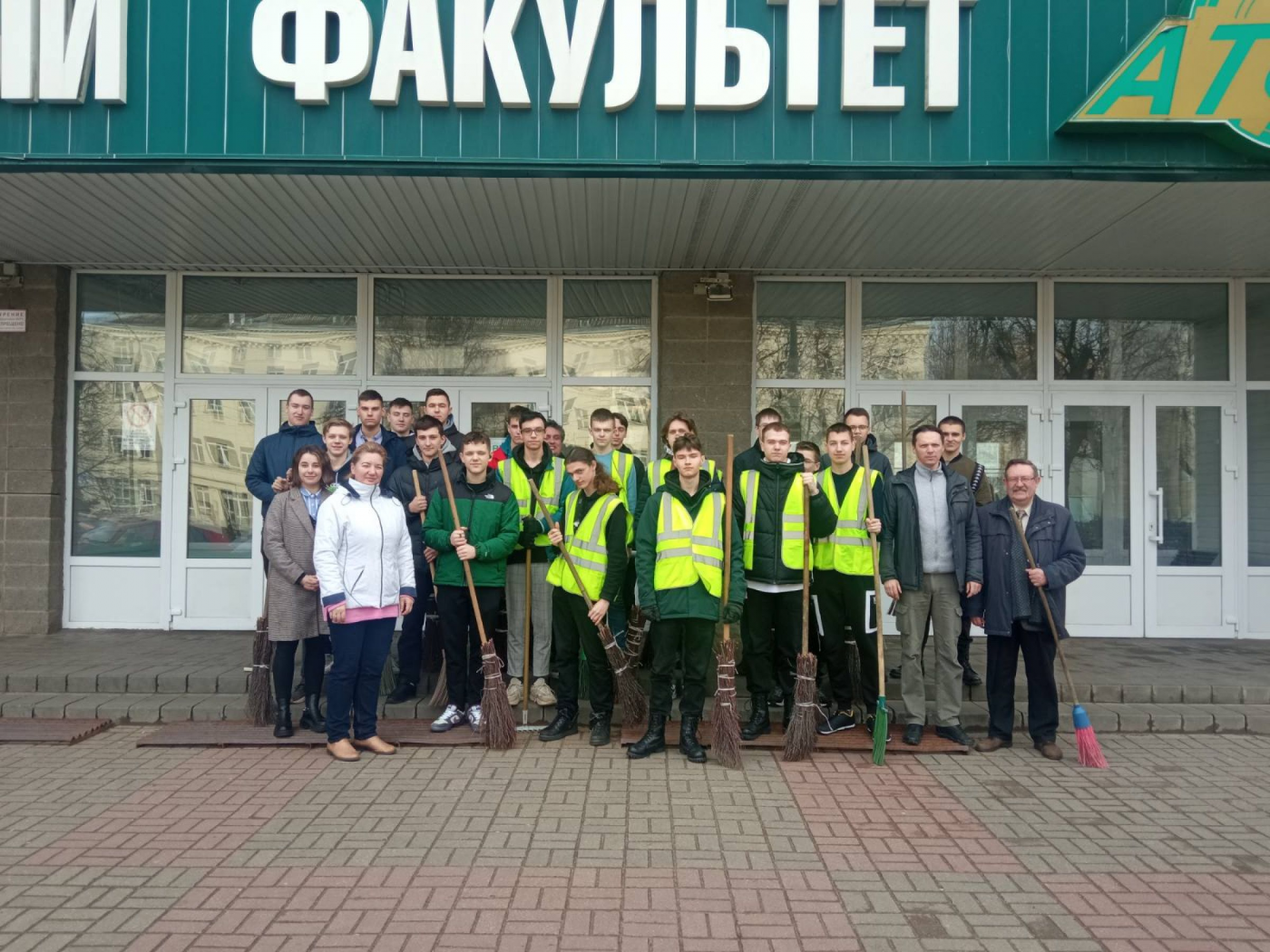 Субботник на автотракторном факультете